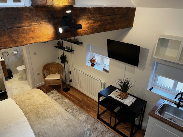 Mezzanine lounge